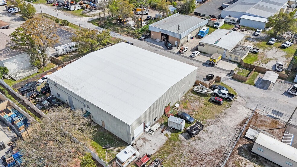 More Photos Of 9161 131st Pl N, Largo Warehouse For Lease