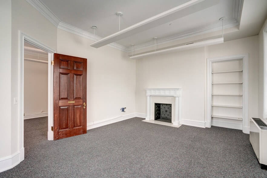 More Photos Of 2040 S St NW, Washington Office For Sale