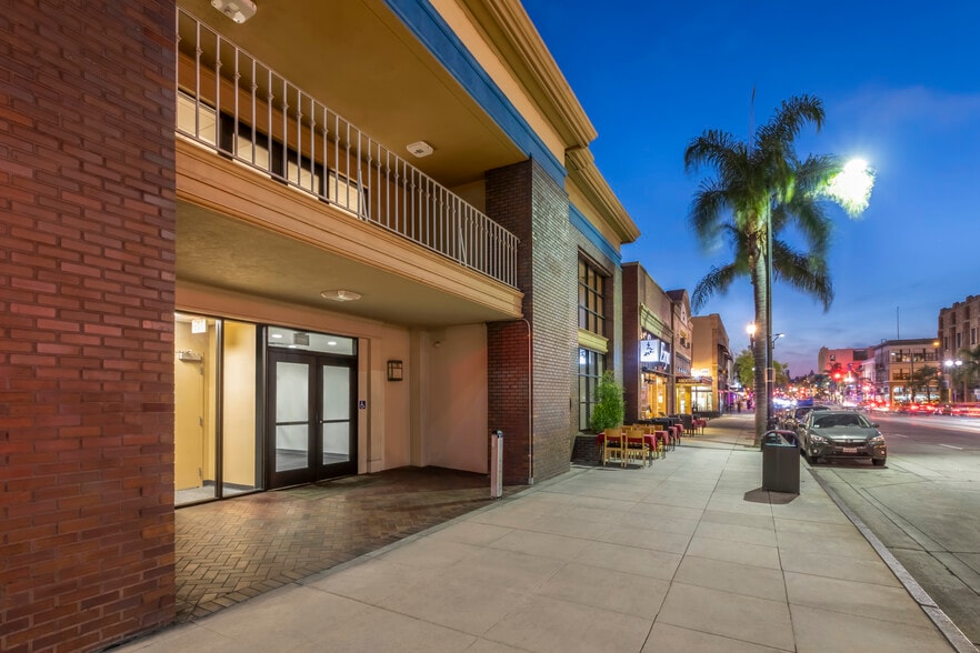 More Photos Of 132 E Colorado Blvd, Pasadena Storefront Retail Office For Lease