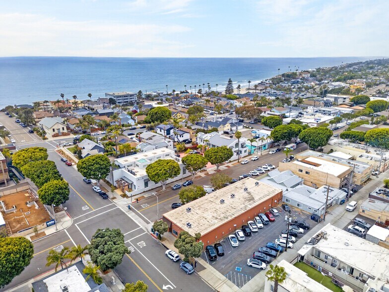 More Photos Of 571-577 2nd St, Encinitas Storefront For Sale