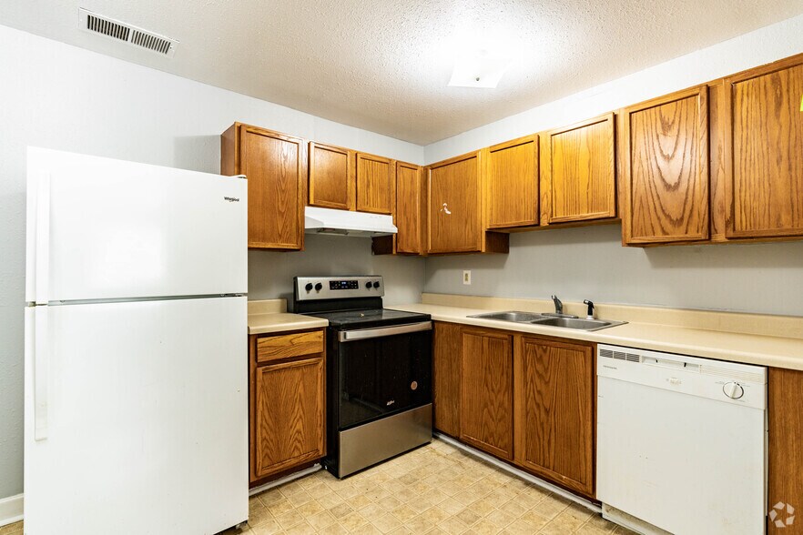 More Photos Of 1351 Avondale Dr, Clarksville Apartments For Sale