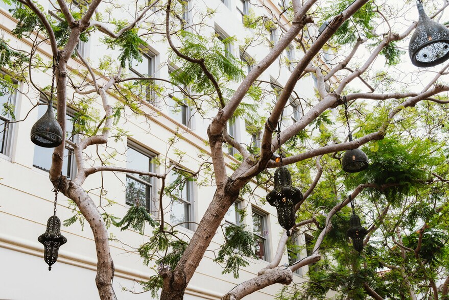 More Photos Of 621 Paseo Nuevo, Santa Barbara General Retail For Lease