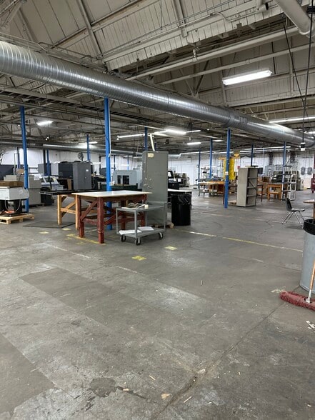 More Photos Of 655 Driving Park Ave, Rochester Warehouse For Lease