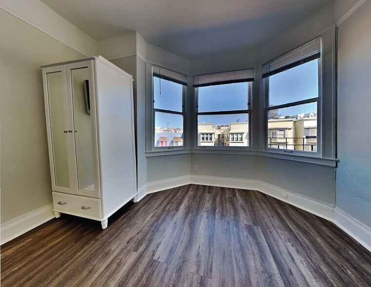 More Photos Of 1499 California St, San Francisco Apartments For Sale