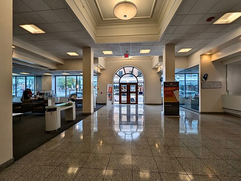 More Photos Of 416 N Stanton St, El Paso Office For Lease