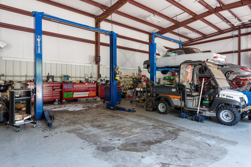 More Photos Of 7 Colonel Dr, Bourne Auto Repair For Sale