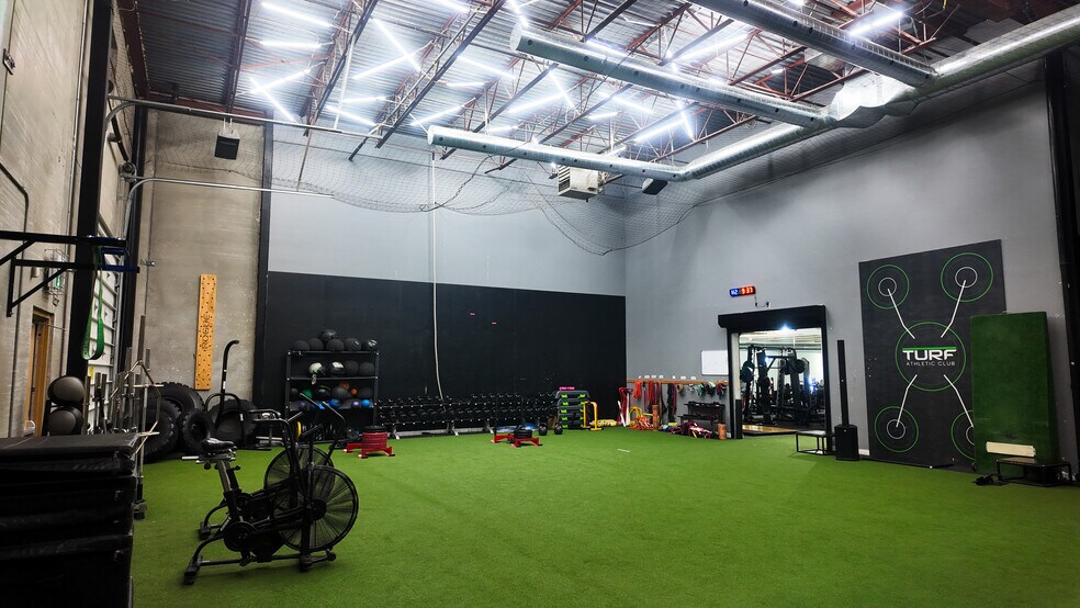 More Photos Of 31 Jevlan Dr, Vaughan General Retail For Lease