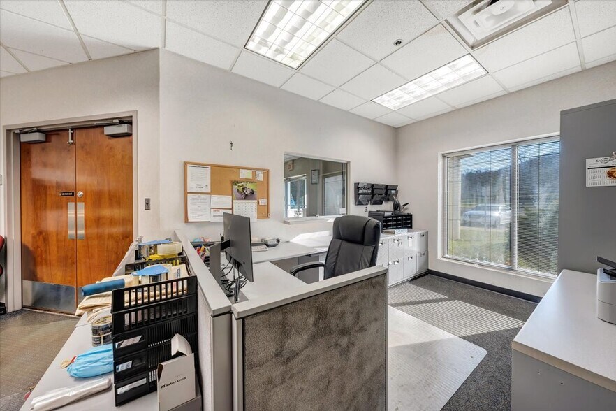 More Photos Of 17921 Main St, Buchanan Manufacturing For Sale