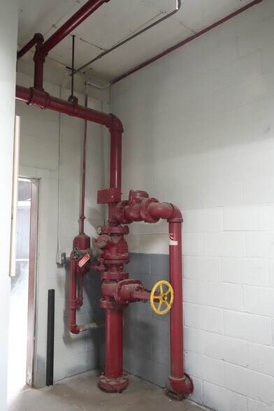 More Photos Of 3812 Bennington Ave, Kansas City Industrial For Sale