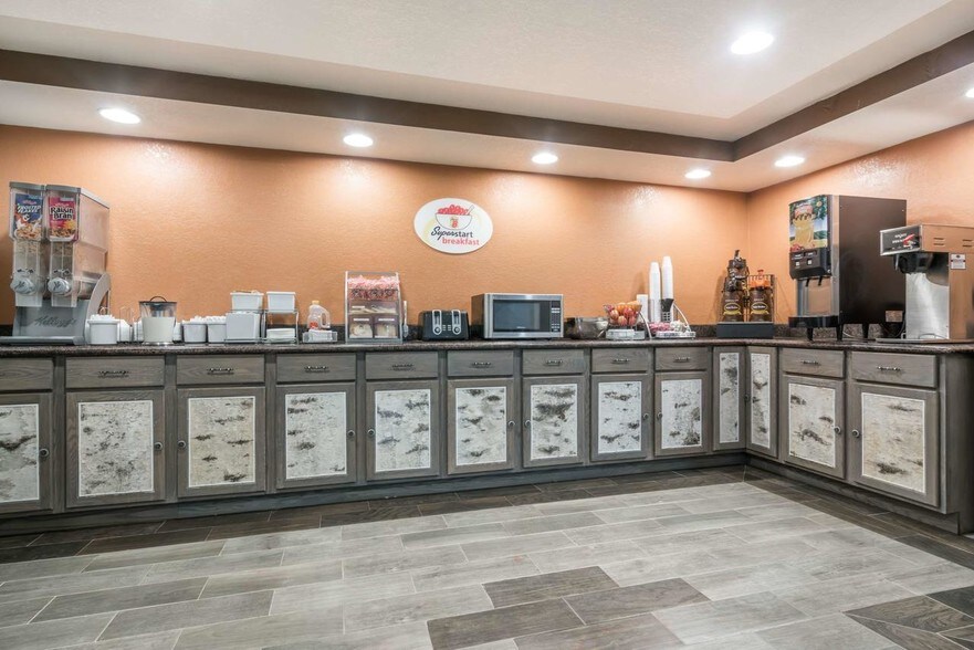 More Photos Of 2401 S Main St, Rice Lake Hotel For Sale
