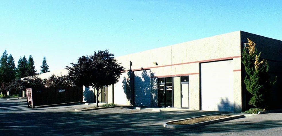 More Photos Of 11275 Sunrise Gold Cir, Rancho Cordova Light Distribution For Lease