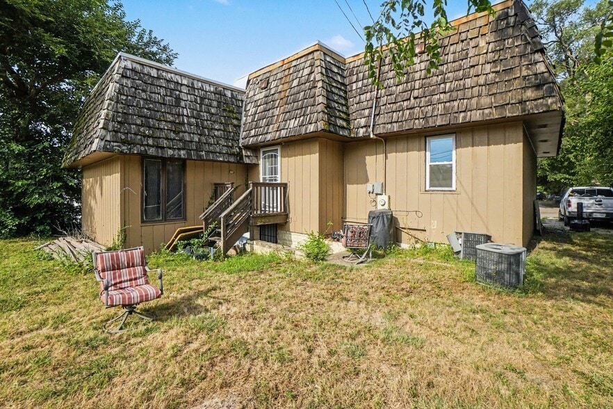 More Photos Of 4431 N 60th Ave, Omaha Office Residential For Sale