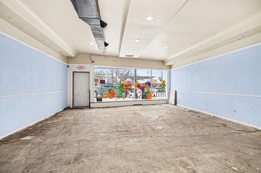 More Photos Of 1638 S Wayne Rd, Westland Storefront Retail Residential For Lease