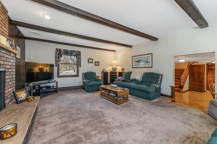 More Photos Of 5 Larison Ln, Ringoes Storefront Retail Office For Sale