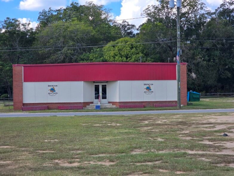 Primary Photo Of 201 Saint Nicholas Ave, Brewton General Retail For Sale