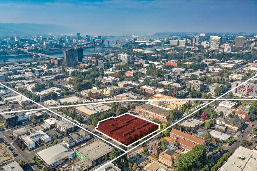 More Photos Of 1011 SE Oak St, Portland Industrial For Sale