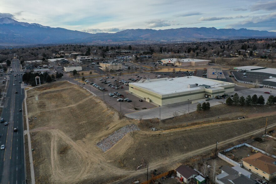 More Photos Of 1157-1237 N Circle Dr, Colorado Springs Freestanding For Lease