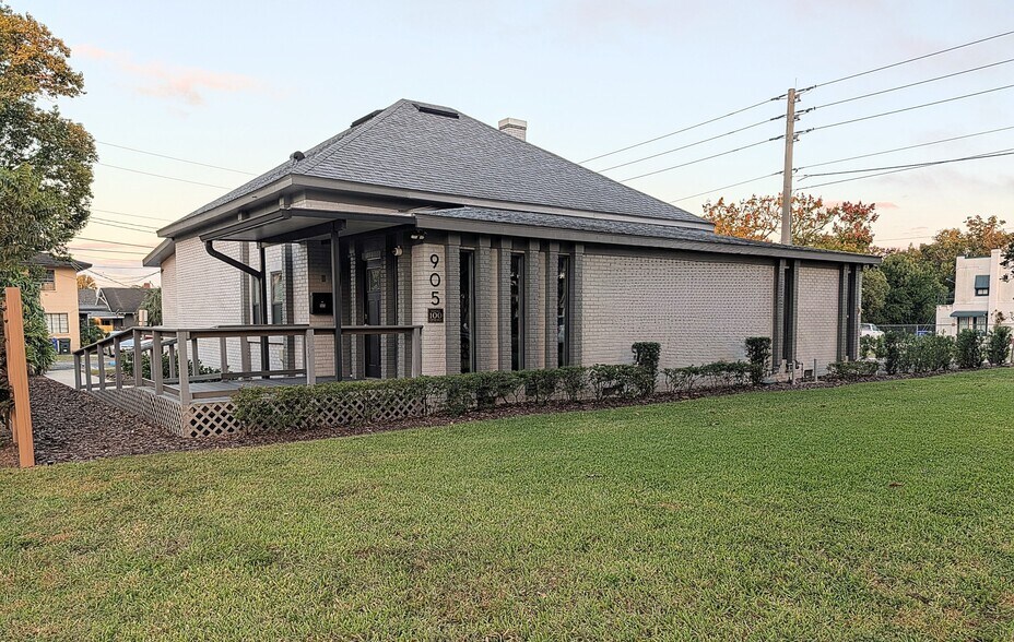 Primary Photo Of 905 S Missouri Ave, Lakeland Coworking Space