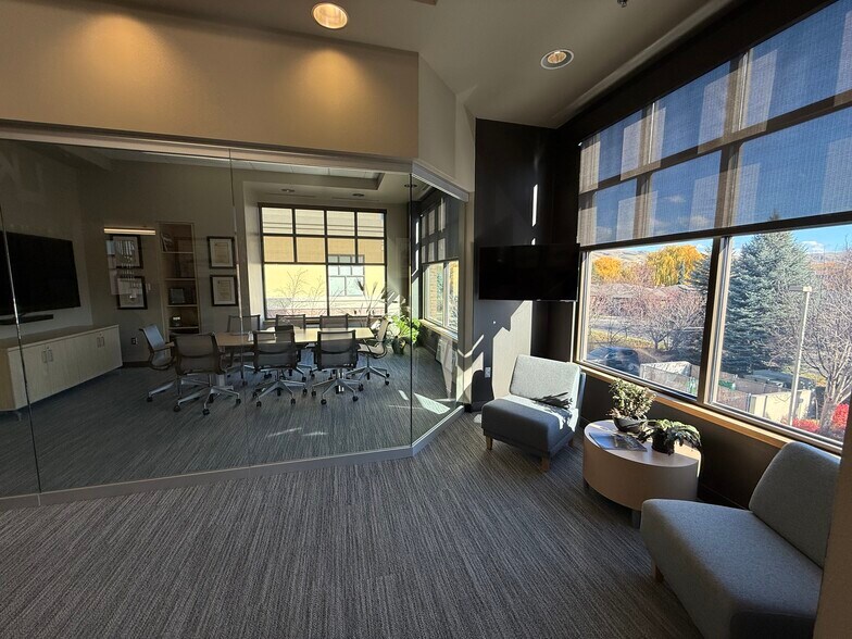 More Photos Of 2400 E Riverwalk Dr, Boise Loft Creative Space For Lease