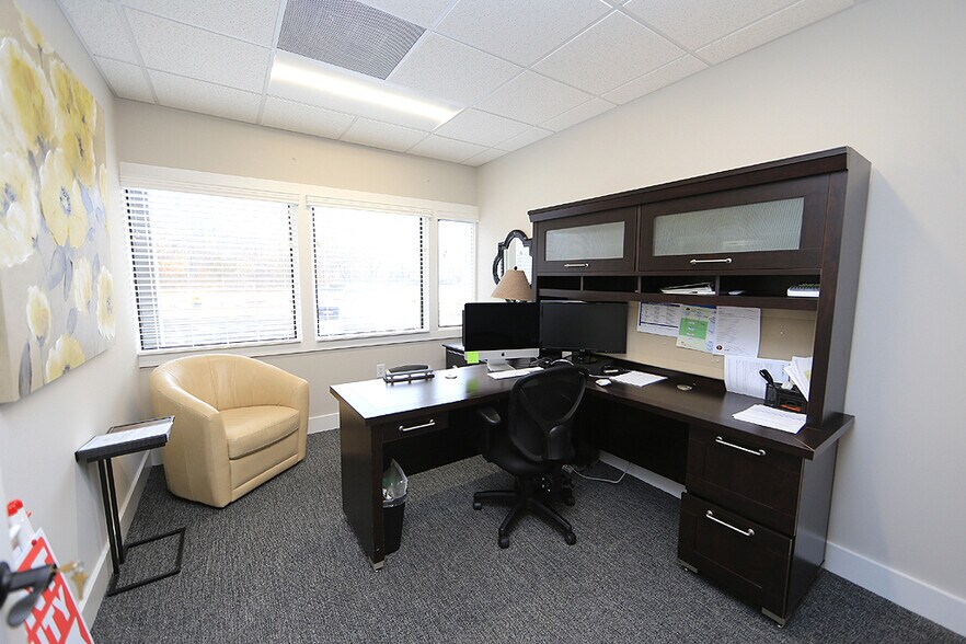 More Photos Of 1906 E Highway 54, Durham Unknown For Lease