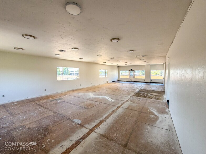 More Photos Of 1600-1628 NE 3rd St, Bend Freestanding For Lease