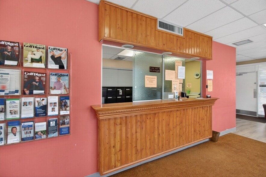 More Photos Of 2039 Indian Rocks Rd, Largo Medical For Sale