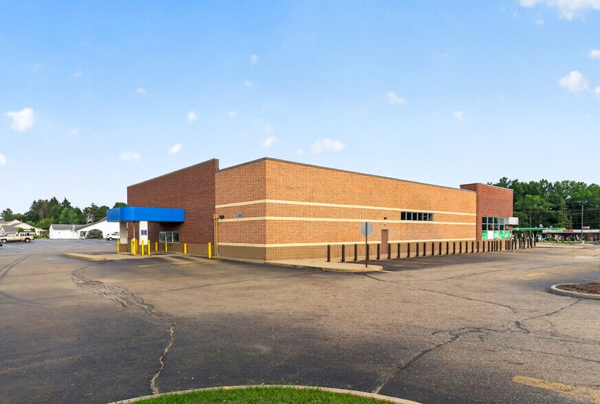 More Photos Of 14941 South Ave, Columbiana General Retail For Sale
