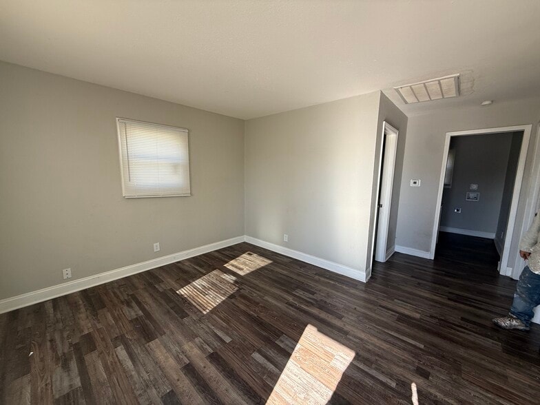 More Photos Of 2479 Julia Ave, Charlotte Apartments For Sale