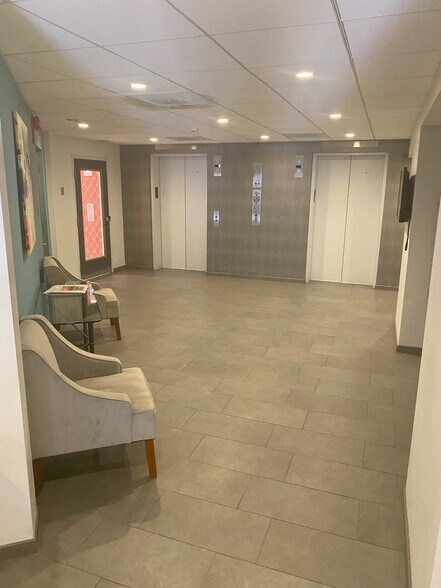 More Photos Of 3 Washington Cir NW, Washington Medical For Sale