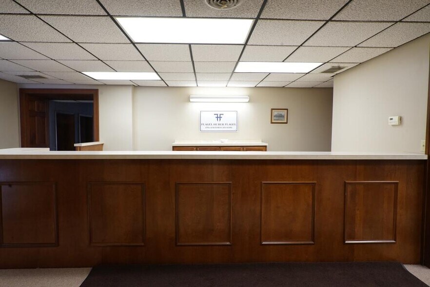 More Photos Of 206 W Main St, Troy Office For Sale