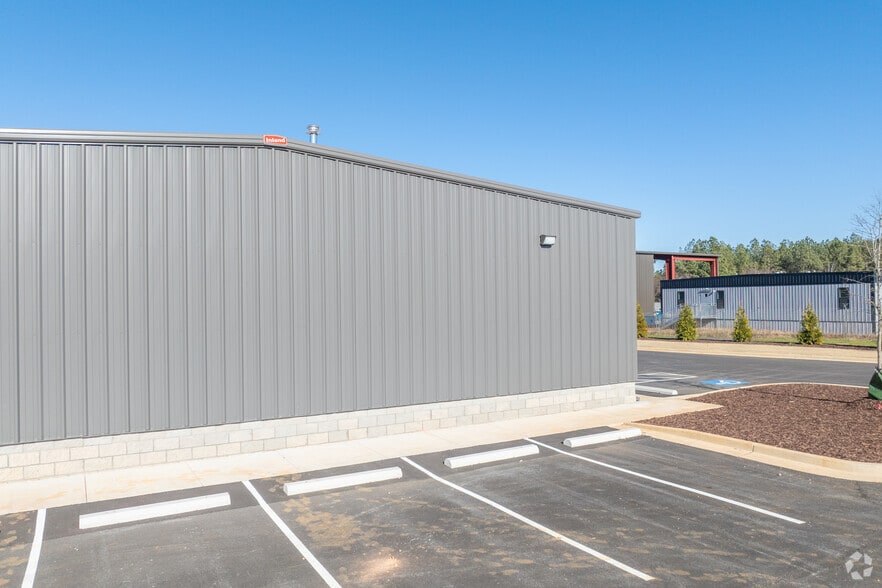 More Photos Of 135 Trade Center Court, Augusta Warehouse For Lease