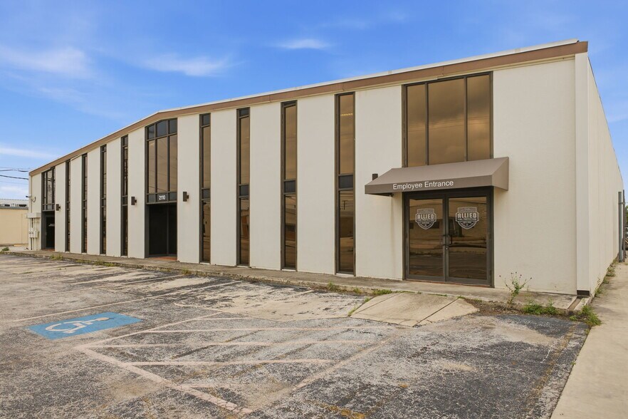 More Photos Of 2110 Mannix Dr, San Antonio Light Distribution For Sale