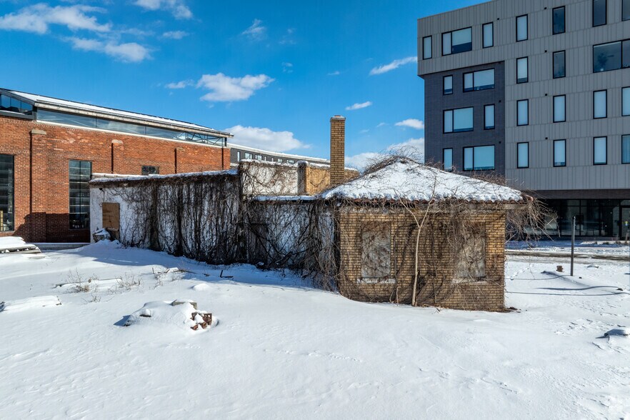 More Photos Of 3100 Brush St, Detroit Light Distribution For Sale