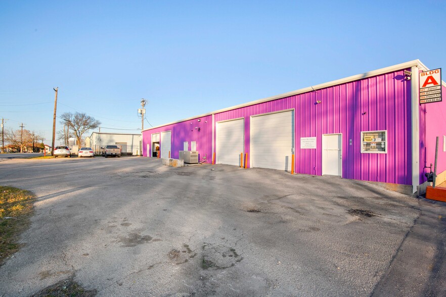 Primary Photo Of 9701 Brown Ln, Austin Warehouse For Lease