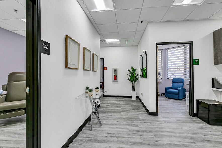 More Photos Of 4105 N 20th St, Phoenix Medical For Sale