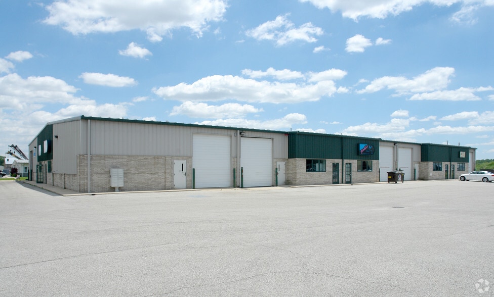 Primary Photo Of 1321-1333 E Main St, Griffith Warehouse For Lease