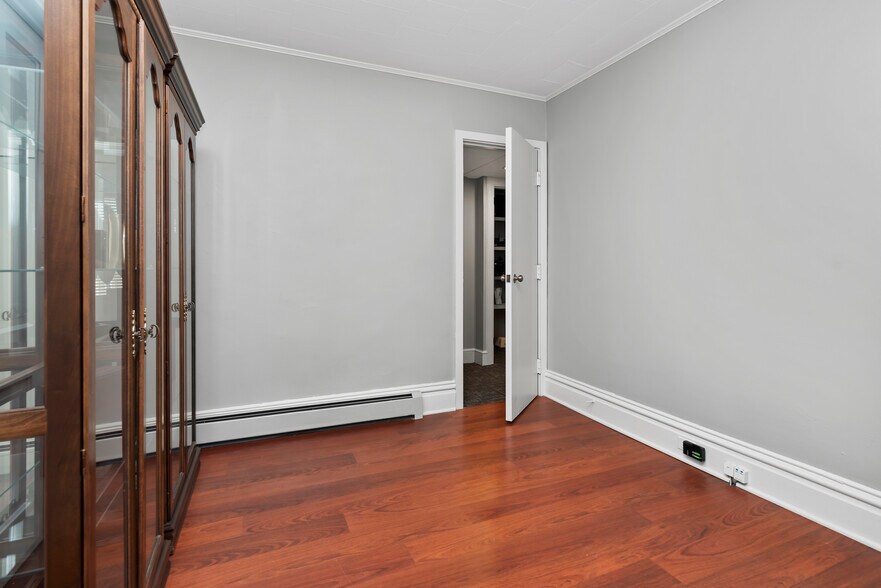 More Photos Of 1332 N 2nd St, Harrisburg Storefront Retail Residential For Sale