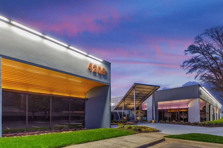 More Photos Of 4209 Stuart Andrew Blvd, Charlotte Light Distribution For Lease