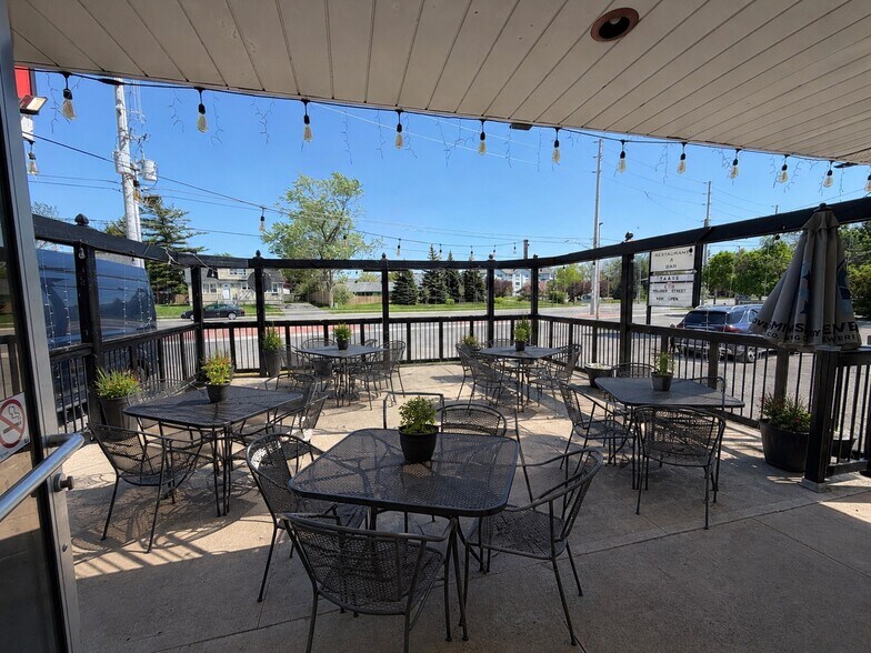 More Photos Of 547 Ontario St, St Catharines Restaurant For Lease