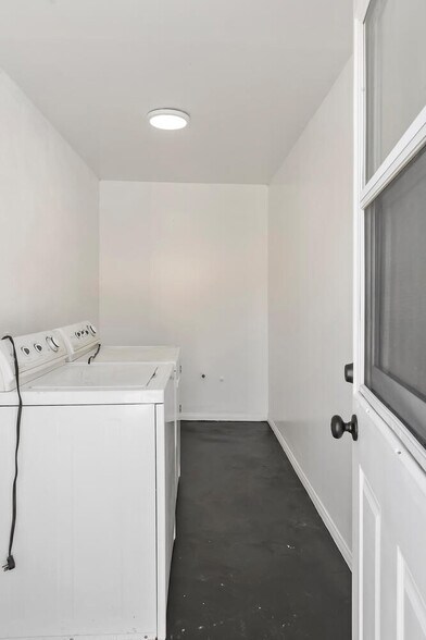 More Photos Of 2201 Avon St, Los Angeles Multifamily For Sale