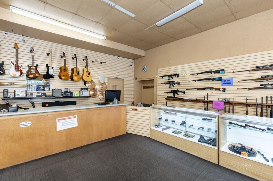 More Photos Of 415 Idaho St, Elko Storefront For Sale