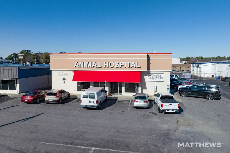 More Photos Of 107 Trade St, Greenville Freestanding For Sale