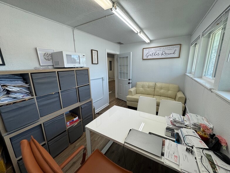 More Photos Of 2820 Broadmoor Ave, Concord Office For Sale