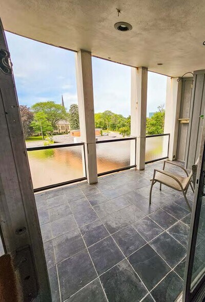 More Photos Of 1647 S Cove Blvd, Toledo Apartments For Sale