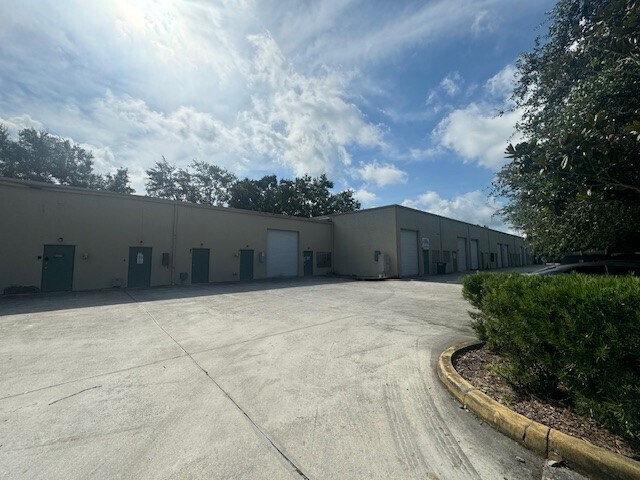 More Photos Of 615 SW Biltmore St, Port Saint Lucie Warehouse For Sale