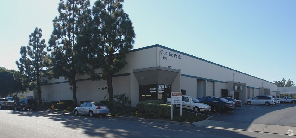 More Photos Of 18081-18091 Redondo Cir, Huntington Beach Light Manufacturing For Lease