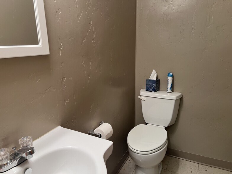 More Photos Of 307 E Main St, Hallsville Light Distribution For Lease