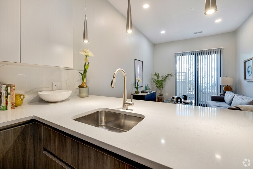 More Photos Of 9 Central St, Somerville Apartments For Lease