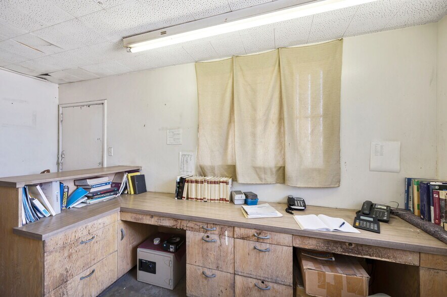 More Photos Of 2250 Martin Luther King Jr Ave, Long Beach Warehouse For Sale