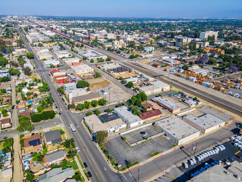 More Photos Of 538 W Monterey Ave, Pomona Distribution For Lease